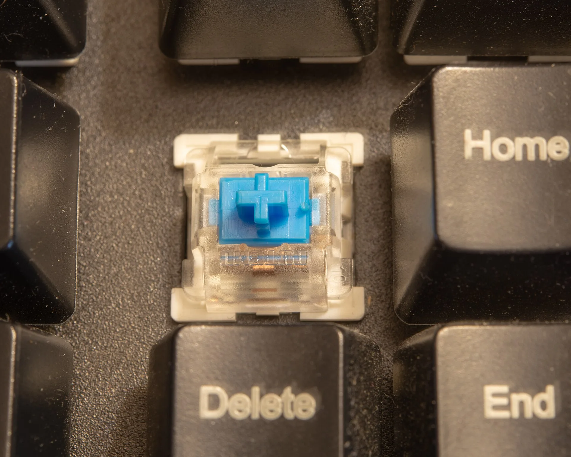 Mechanical keyswitch. Ten-question cost checklist for buying a quiet keyboard