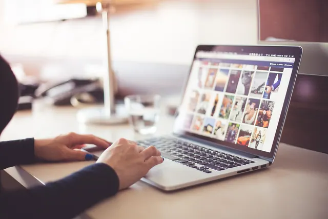 computer, desk, typing, laptop, macbook, woman, type, hands, fingers, keyboard, macbook pro, screen, technology, wireless, wireless technology, workspace, working, computer, comput