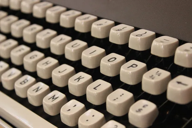 typewriter, alphabet, antique, character, equipment, keyboard, mechanical, old, retro, brown keyboard, brown retro. How to compare the total cost and service life of a quiet keyboard