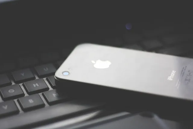 apple, camera, iphone, smartphone, technology, keyboard, phone, gray technology, gray phone, gray camera, gray apple, gray mobile, gray keyboard, gray smartphone, gray telephone, gray iphone. Quiet Keyboard Sound Tests at Home: What a Phone Mic Actually Captures